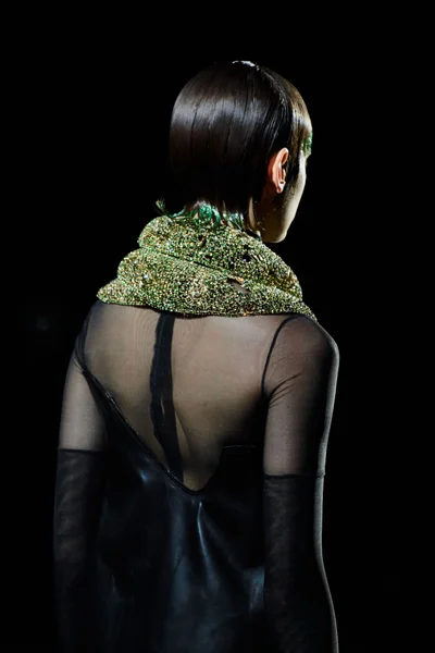 Look 34